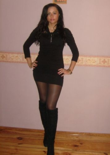 Индивидуалка СПб Лена Брюнетка c 3 размером груди у метро Сенная Площадь Санкт-Петербург Фото-1